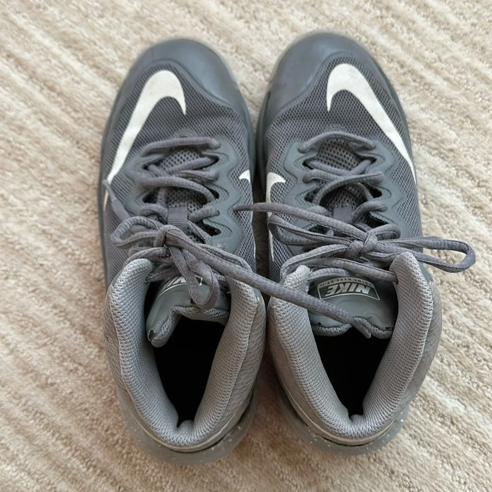 Nike Prime Hype DF 2 Cool Grey (GS) White Wolf Grey Style 807613-002 Size 4